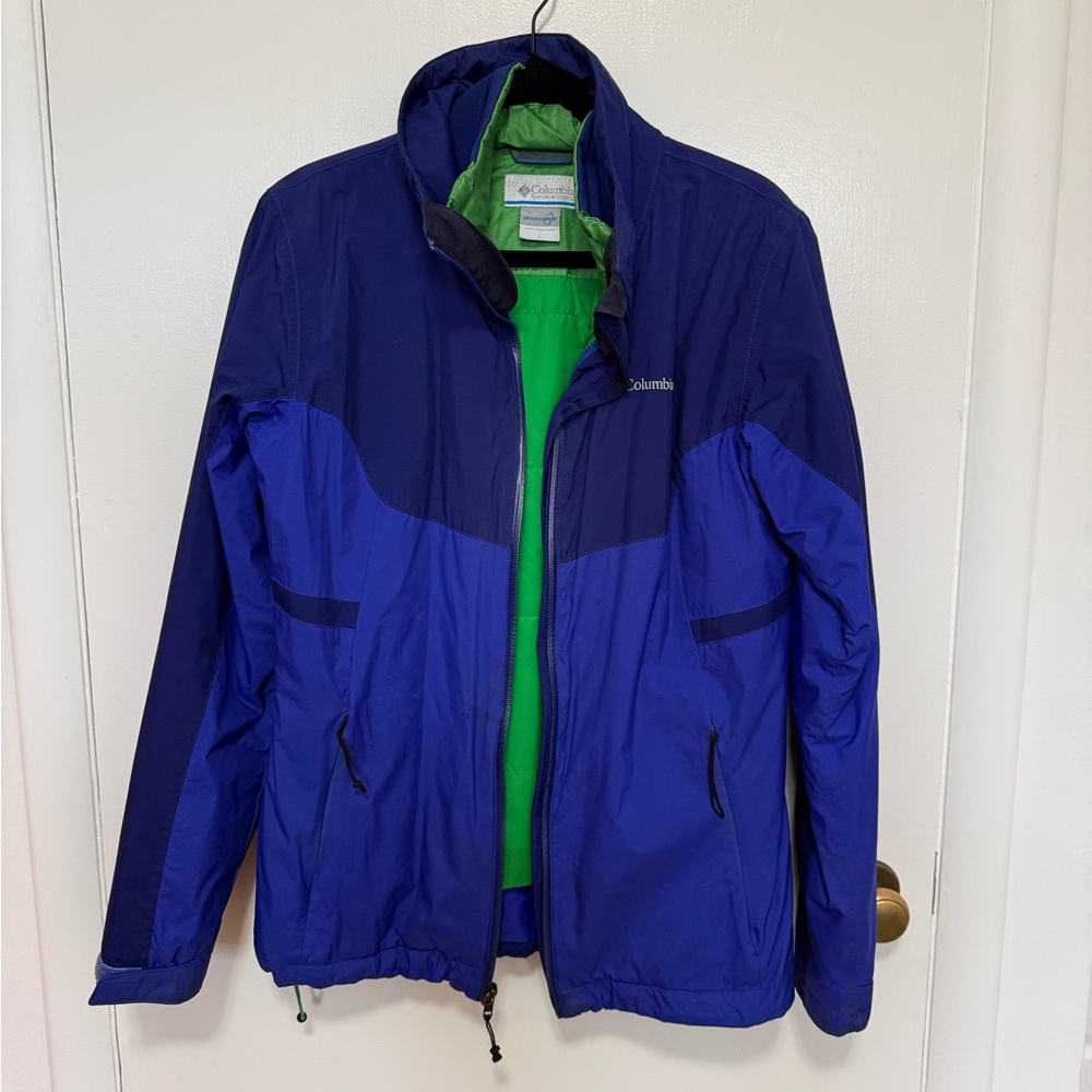 Columbia Women’s Two-Tone Blue Windbreaker